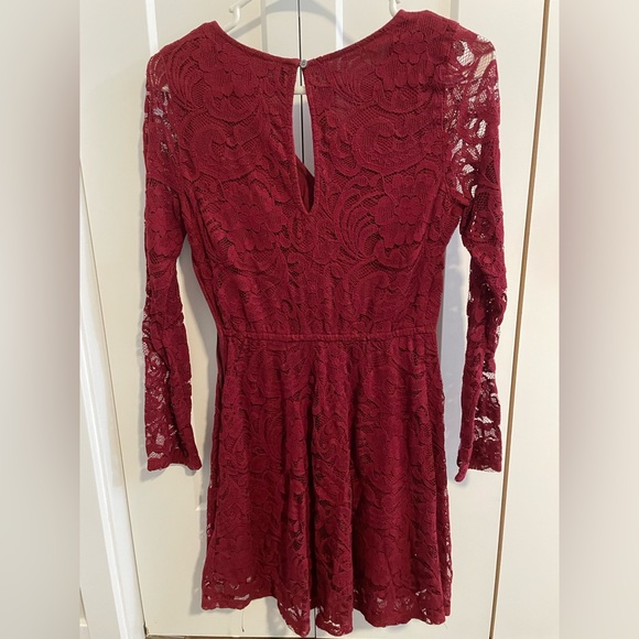 Red Lace Hollister Dress - Picture 4 of 4
